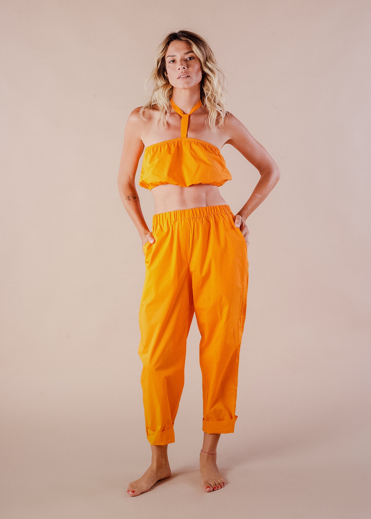 pants comodo con bolsillos color tangerine