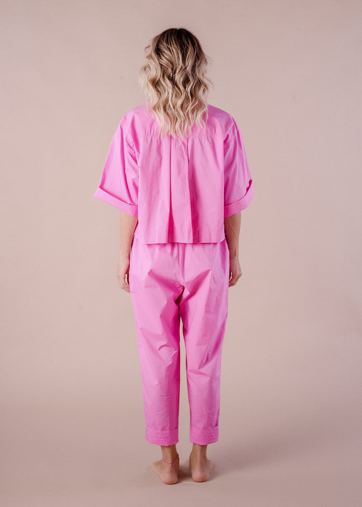 pants comodo con bolsillos color rosa barbie