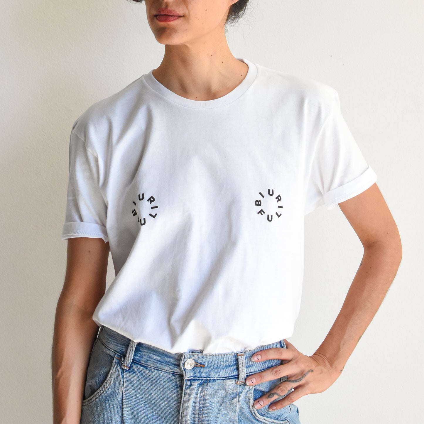 BIURIFUL T-SHIRT WHITE NIPPLES BLACK