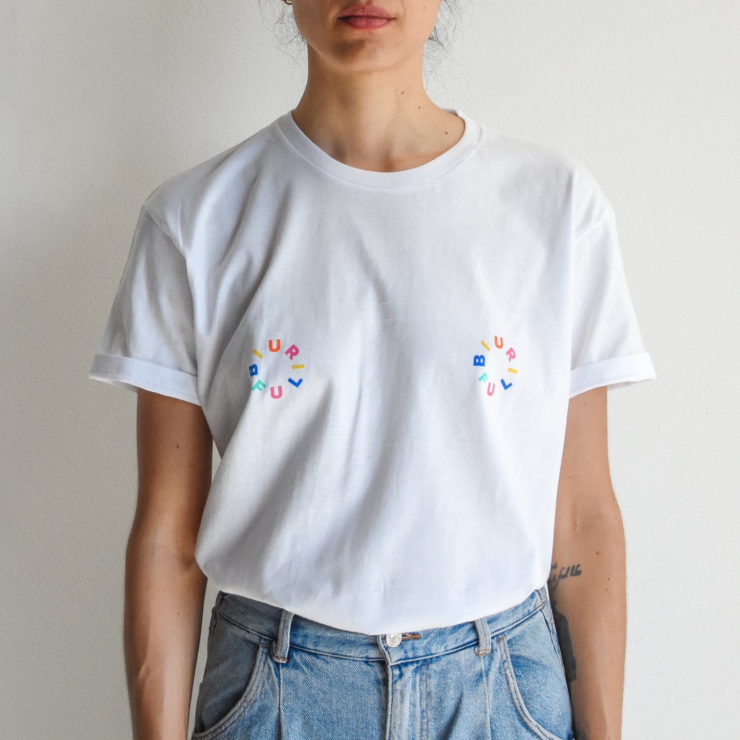 BIURIFUL T-SHIRT WHITE NIPPLES RAINBOW