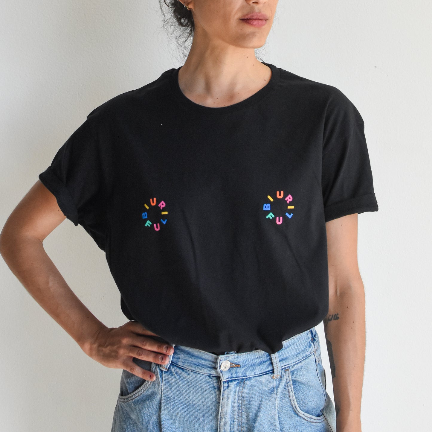 BIURIFUL T-SHIRT BLACK NIPPLES RAINBOW