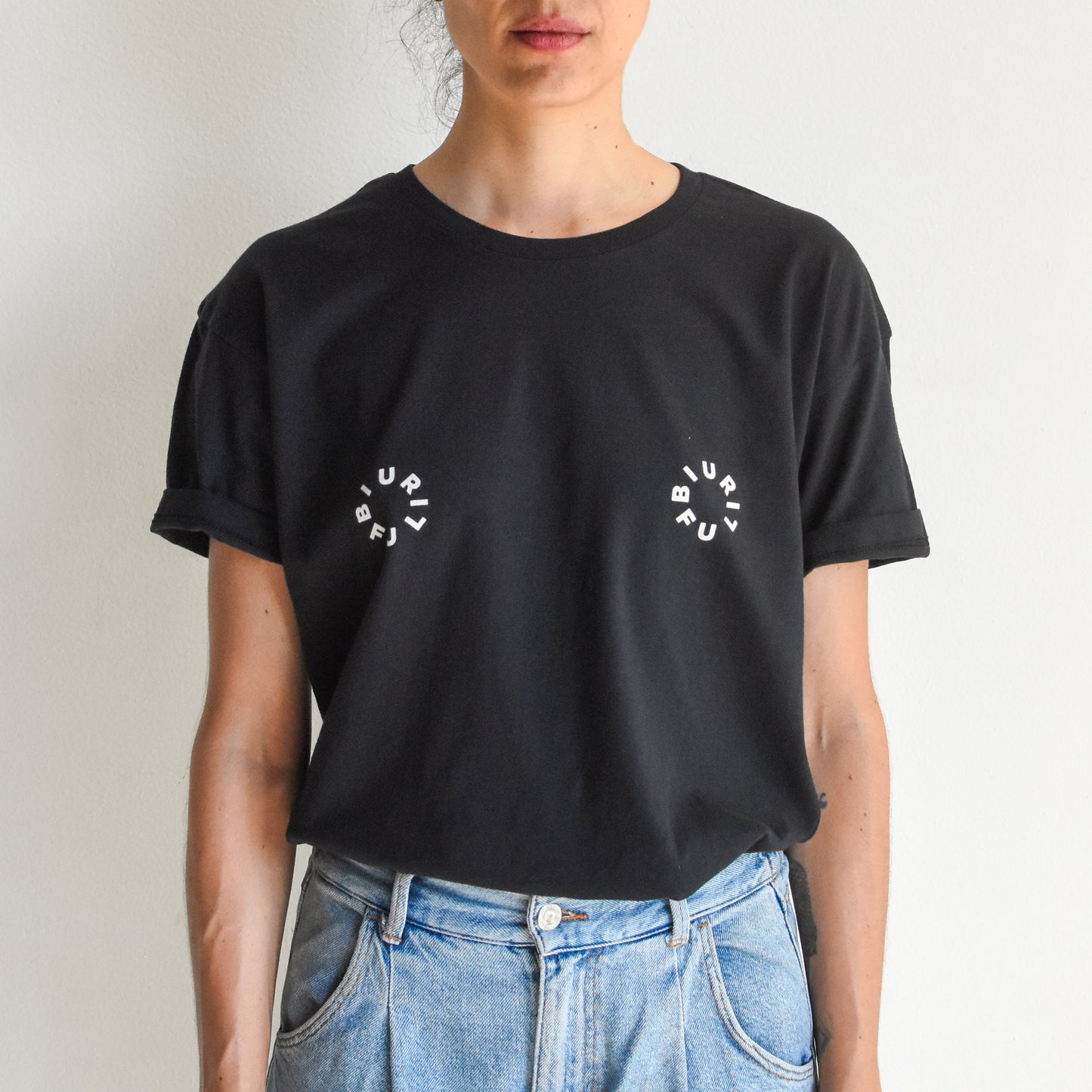 BIURIFUL T-SHIRT BLACK NIPPLES WHITE