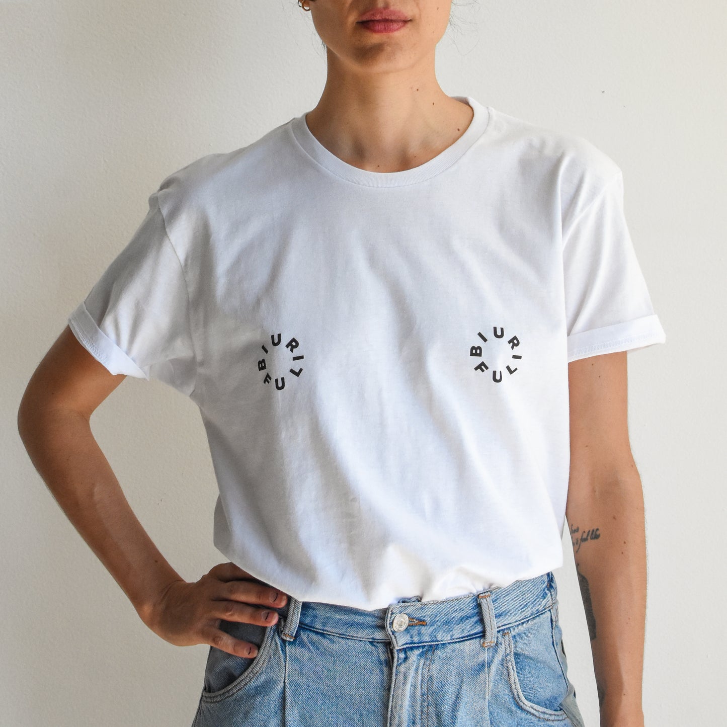 BIURIFUL T-SHIRT WHITE NIPPLES BLACK